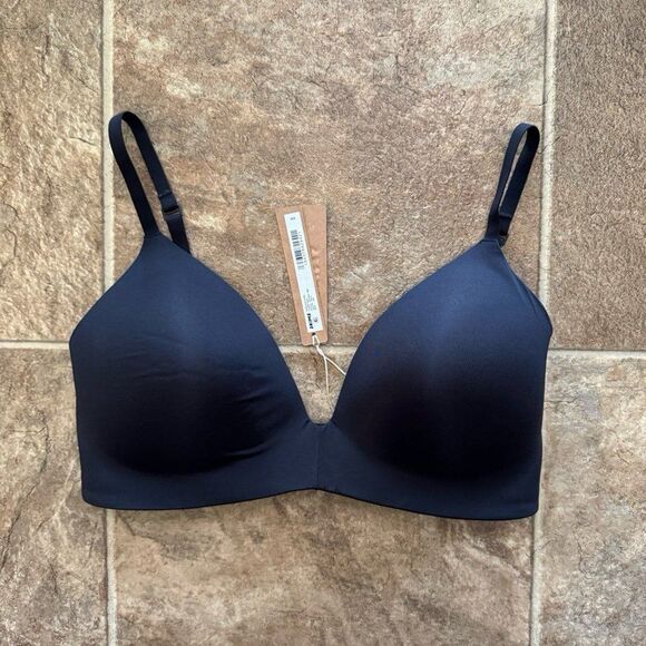Skims Wireless Form T-shirt Bra Onyx Size 34D - Picture 3 of 8